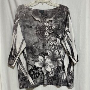 Essentials Black and White Floral Women's 3/4 sleeves 1X Blouse